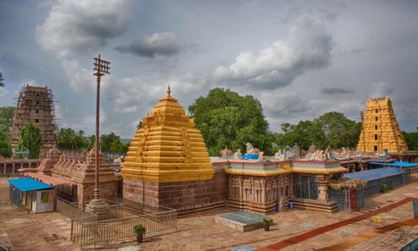 Hyderabad To Srisailam Tour Cab Package