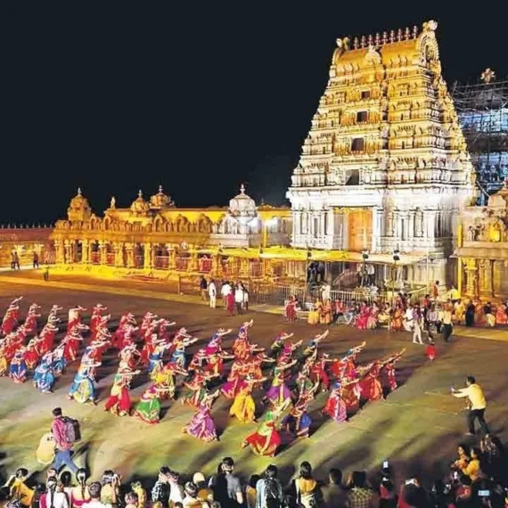 Hyderabad to Yadagirigutta + Surendrapuri + Swarnagiri Temple + Golden Shiva Lingam Temple Tour Package by 4 Seater Car